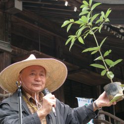 宮脇昭先生　2007年4月つくば植樹祭にて
