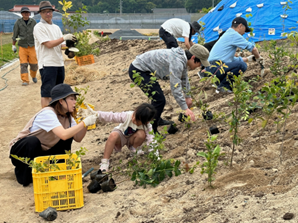 2023年5月山田養蜂場植樹祭 3